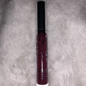 Kylie Cosmetics: Matte Liquid Lipstick: Blitzen